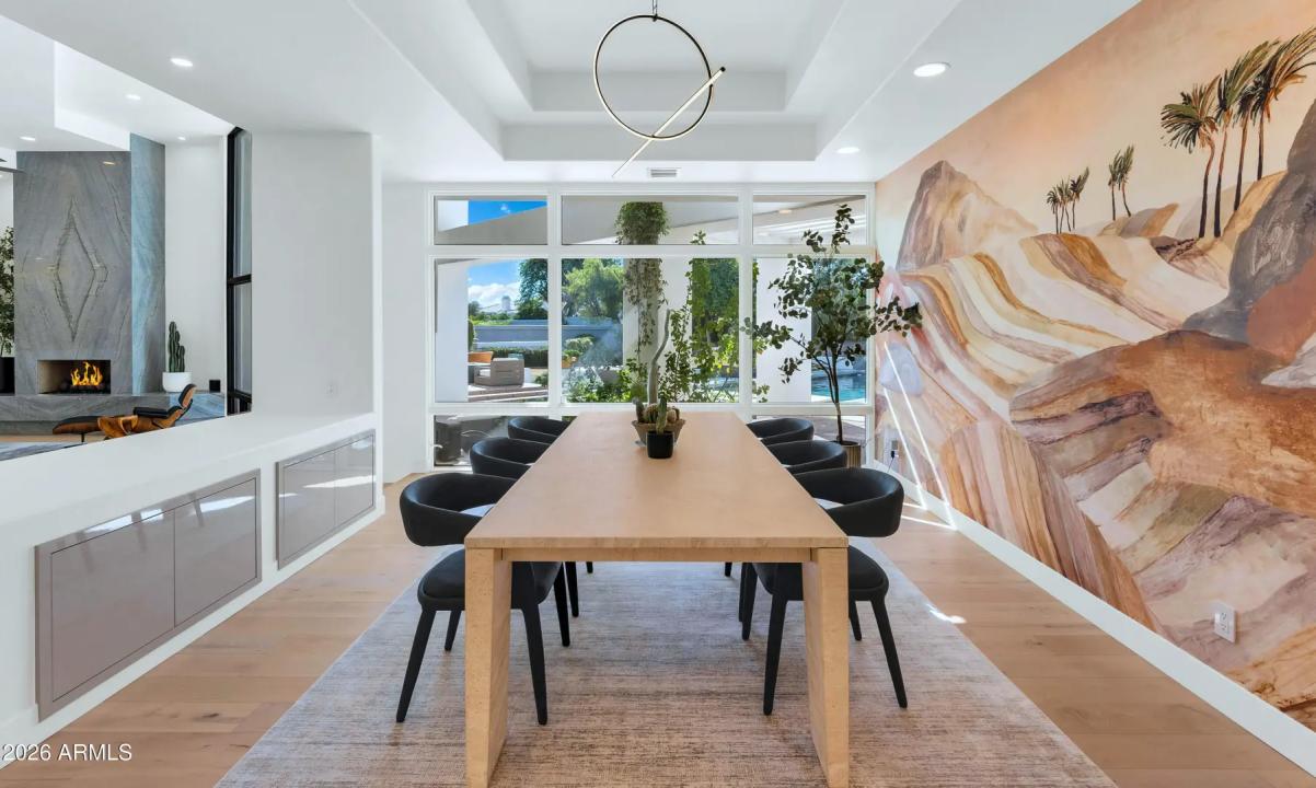 Real Estate Picture 11