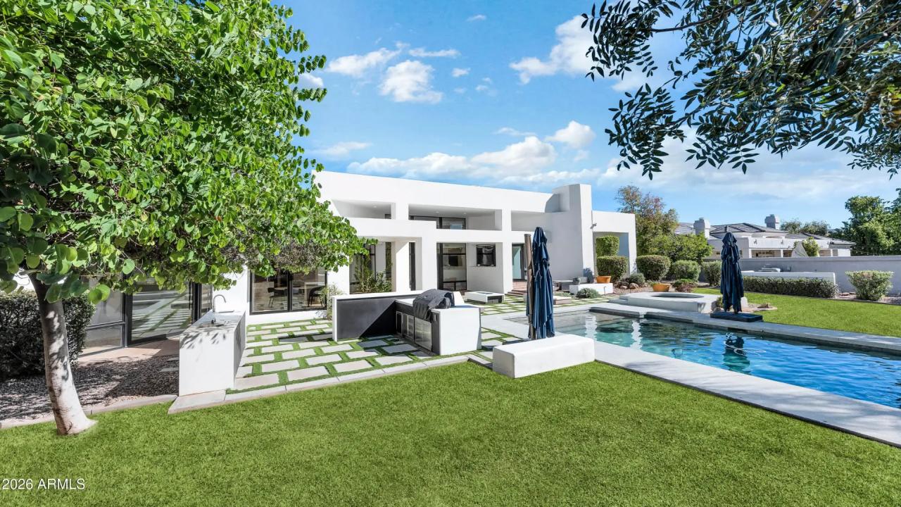 Real Estate Picture 40