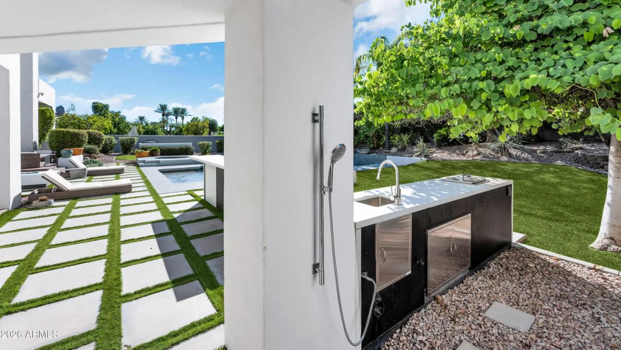 Real Estate Picture 42