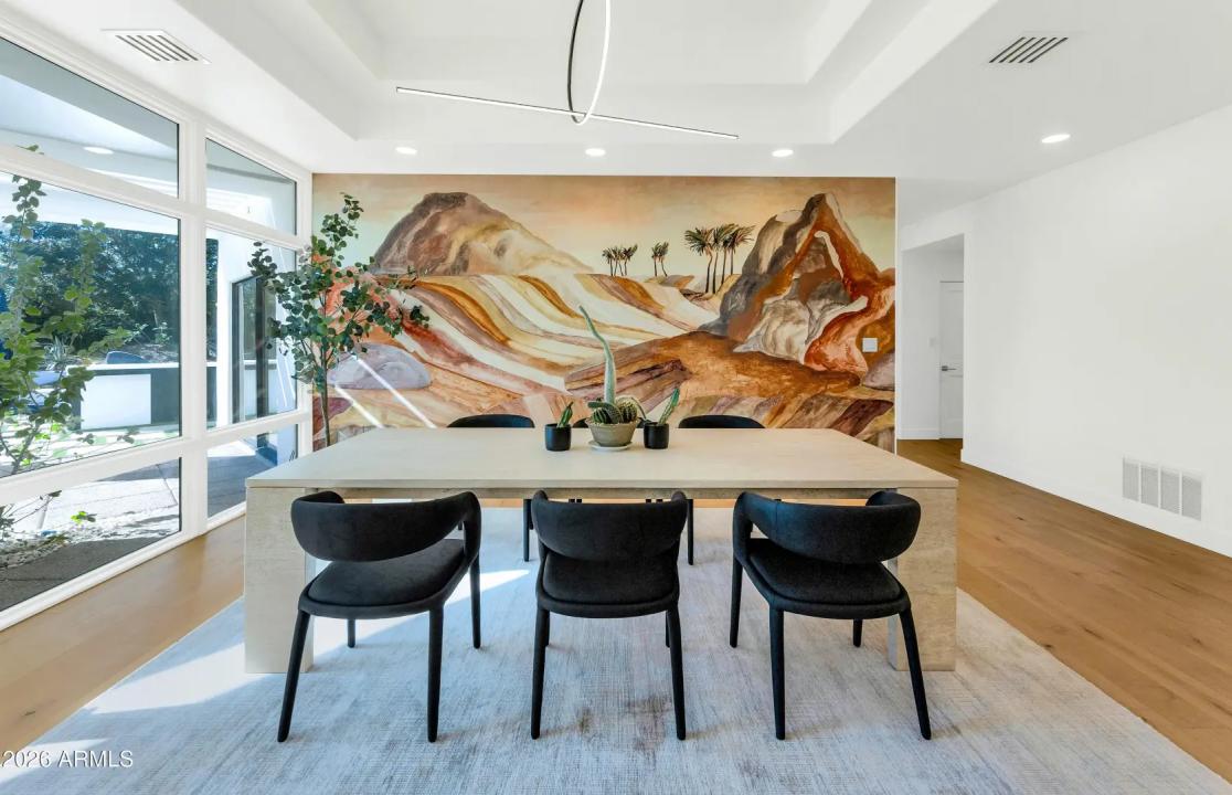 Real Estate Picture 10