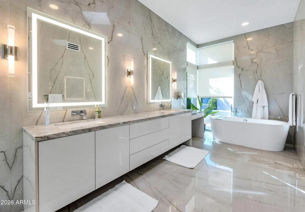 Real Estate Picture 24