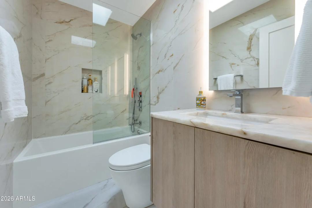 Real Estate Picture 28