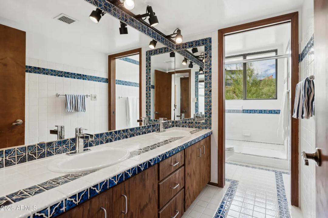 Real Estate Picture 31