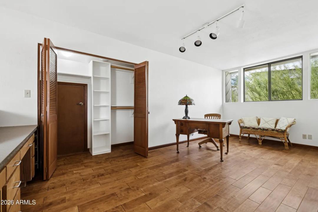 Real Estate Picture 27