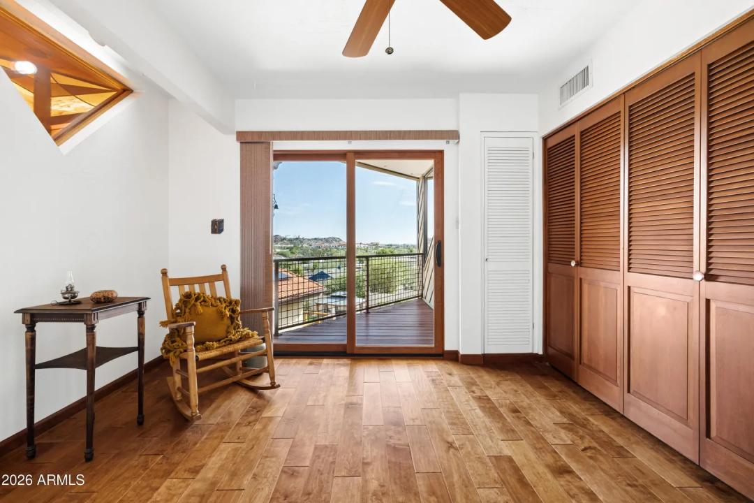 Real Estate Picture 33