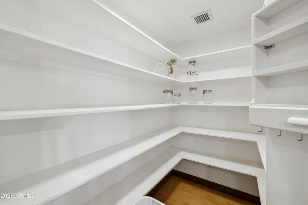 Real Estate Picture 17