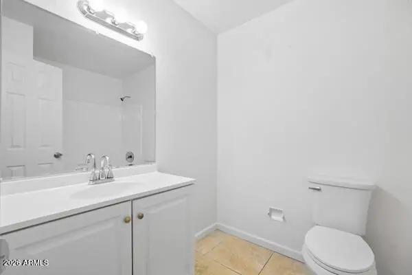 Real Estate Picture 24