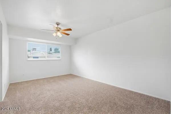 Real Estate Picture 17