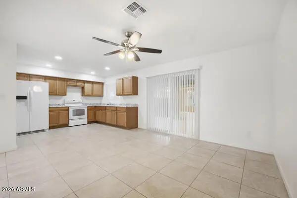 Real Estate Picture 8