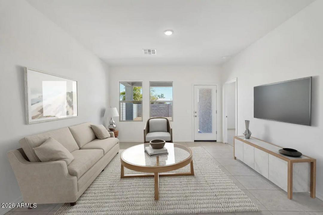 Real Estate Picture 6