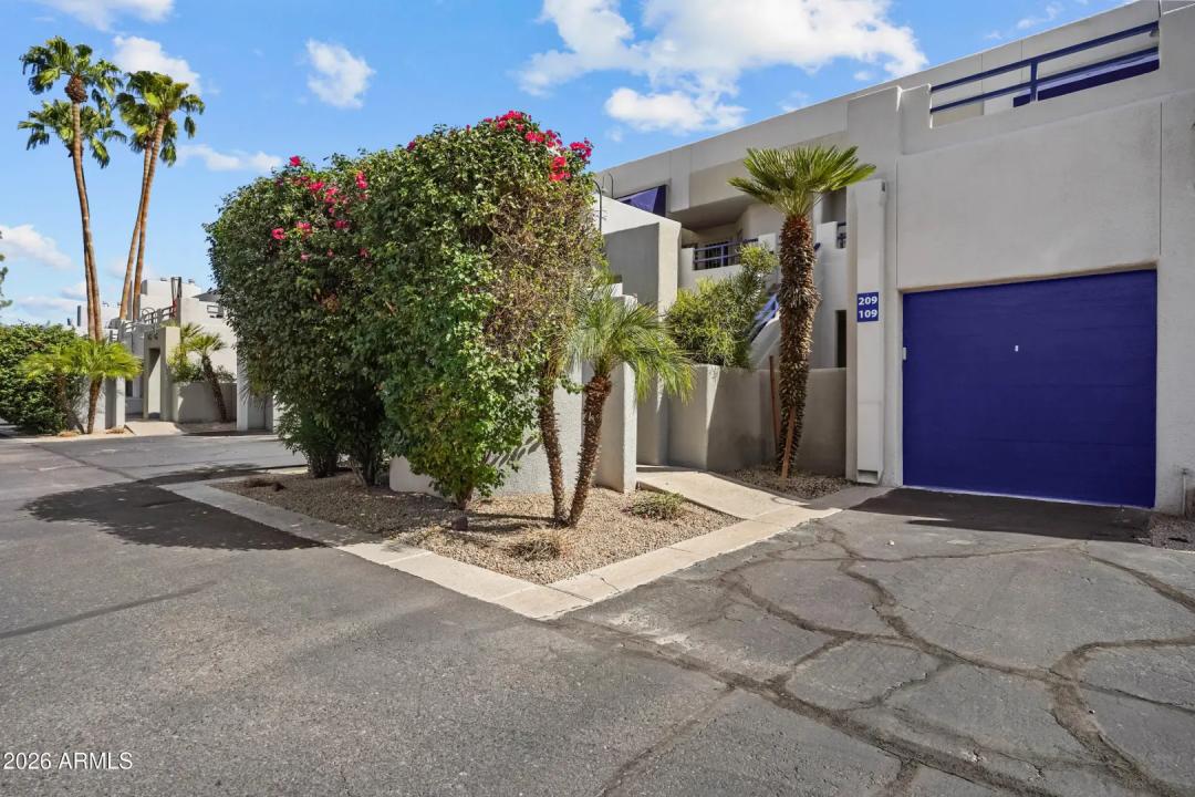 Real Estate Picture 30