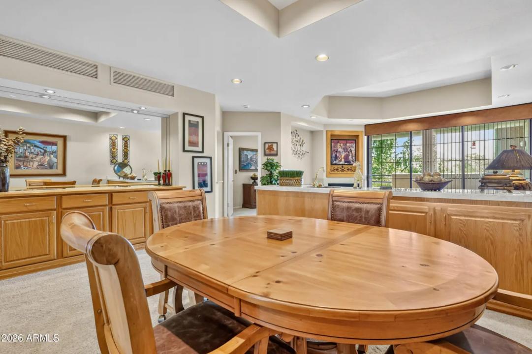Real Estate Picture 14