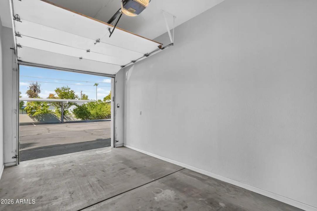 Real Estate Picture 29