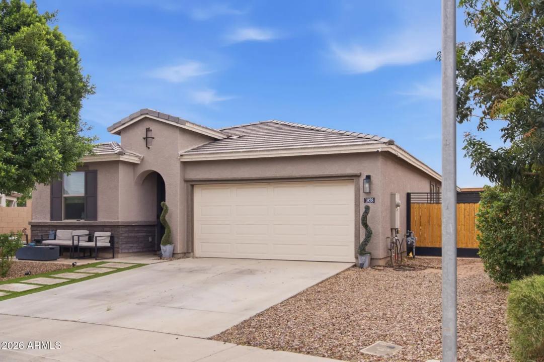 Real Estate Picture 2