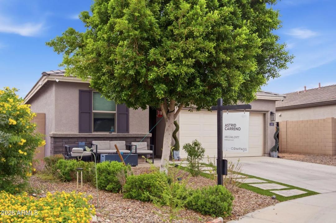 Real Estate Picture 3