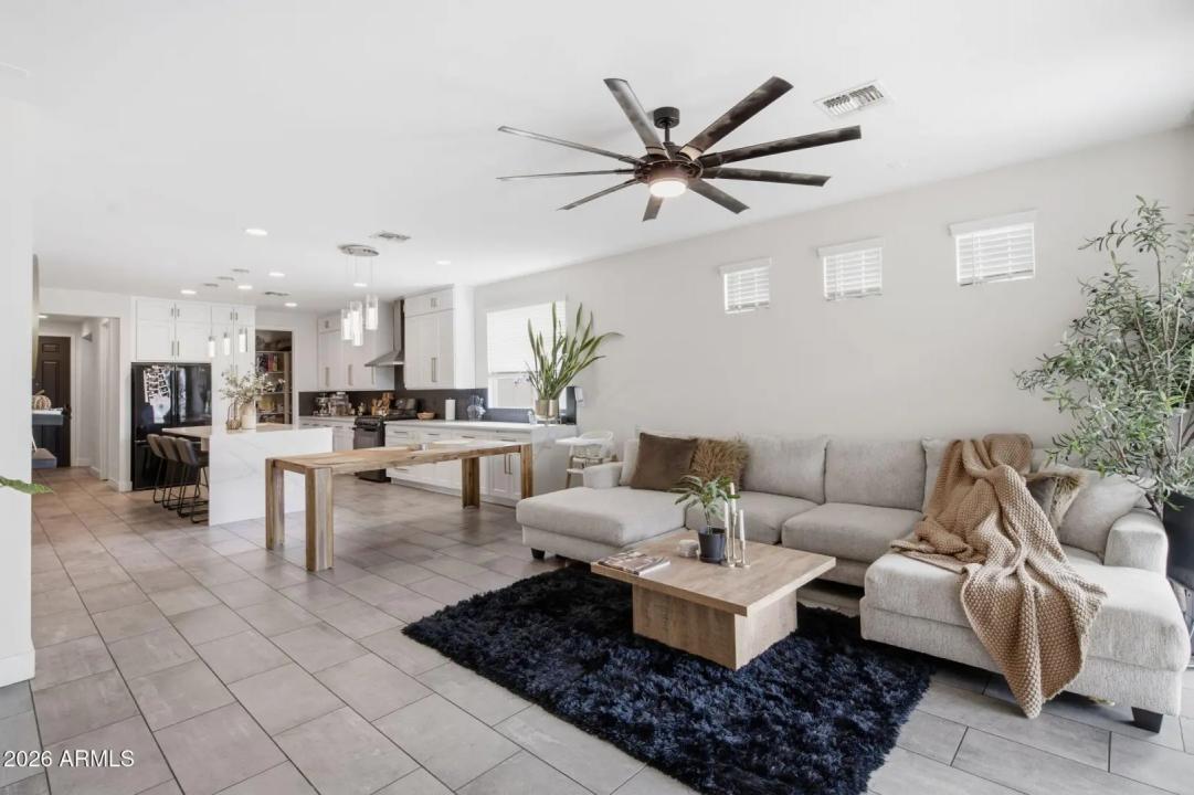 Real Estate Picture 10