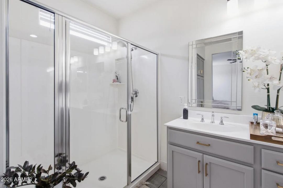Real Estate Picture 13