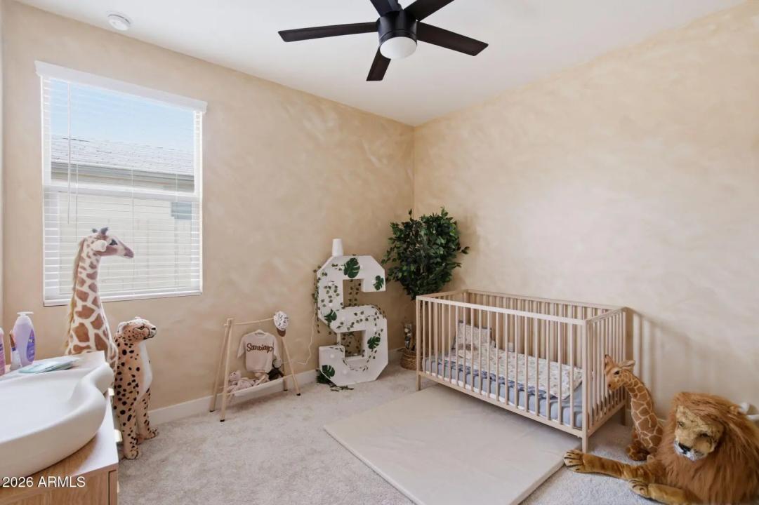 Real Estate Picture 15