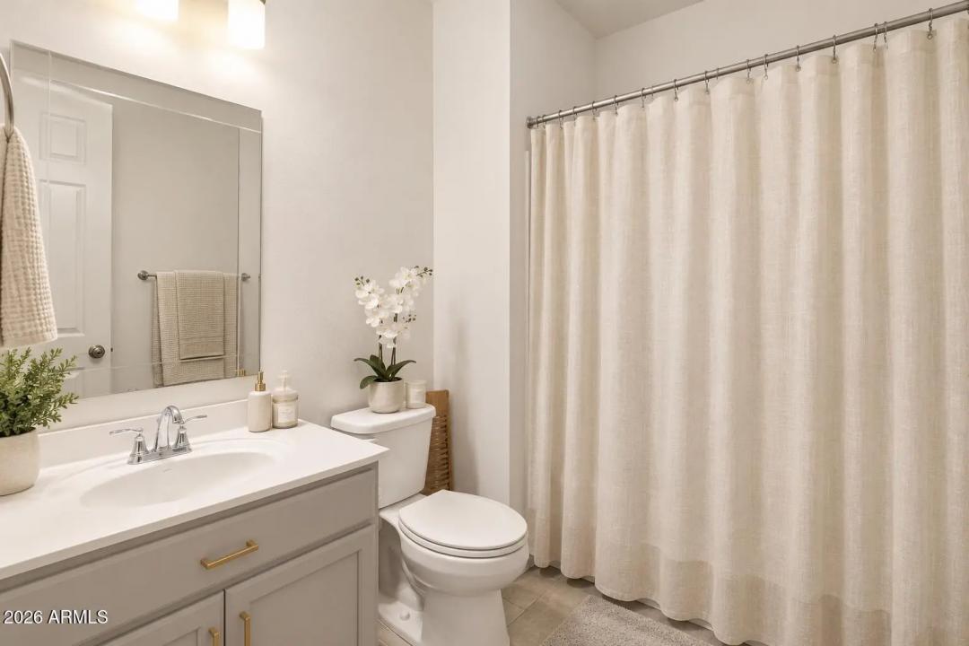 Real Estate Picture 16