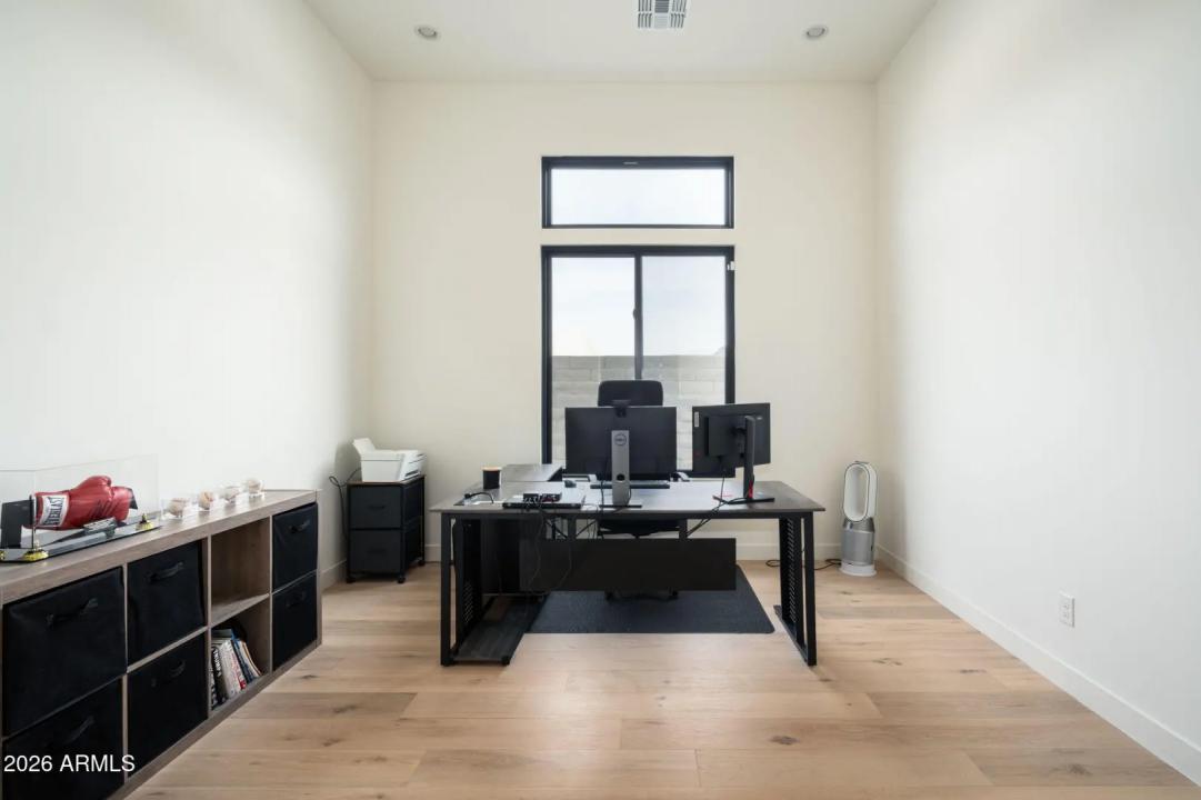 Real Estate Picture 23
