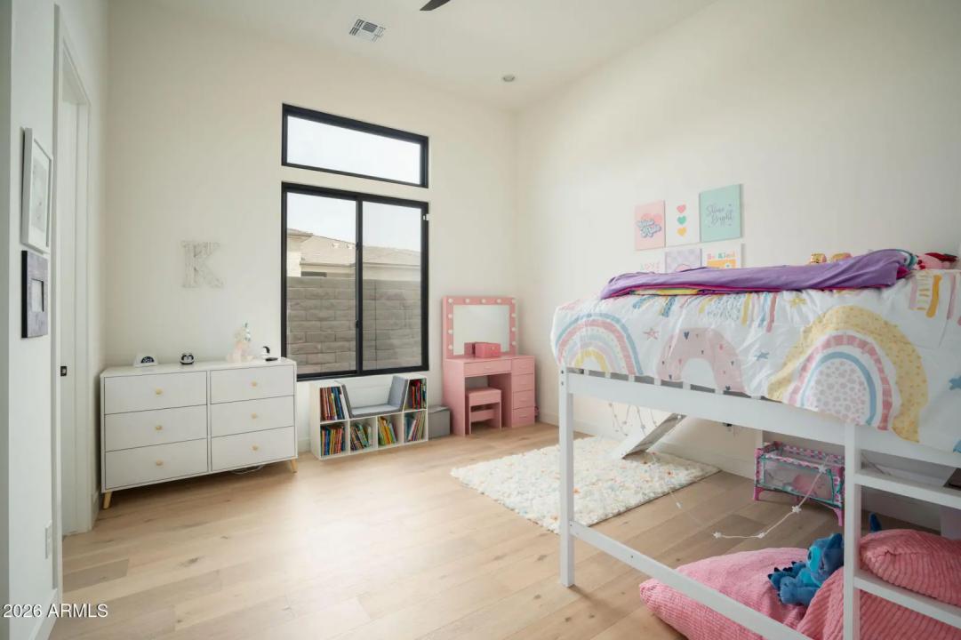 Real Estate Picture 29