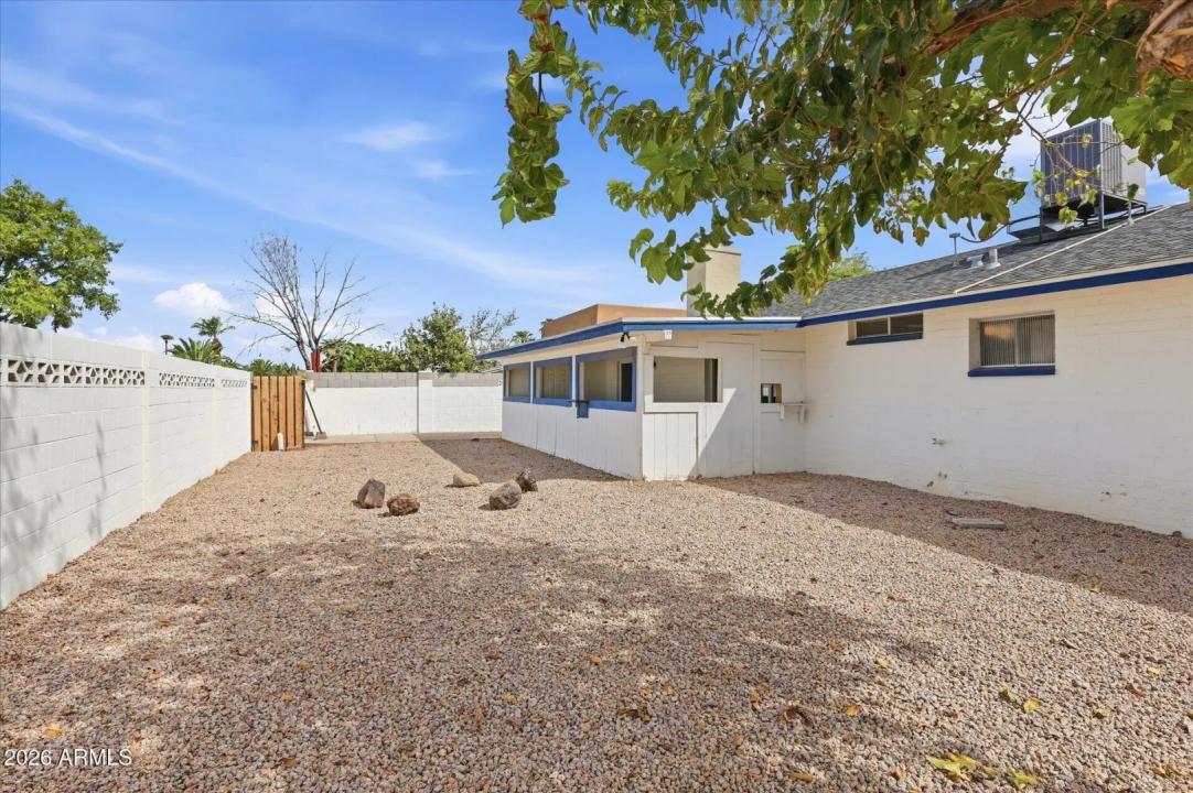 Real Estate Picture 30