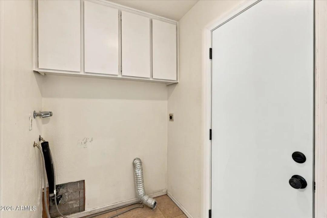 Real Estate Picture 24