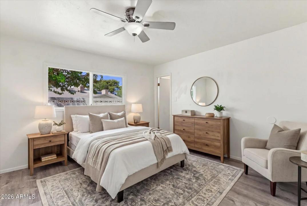 Real Estate Picture 18