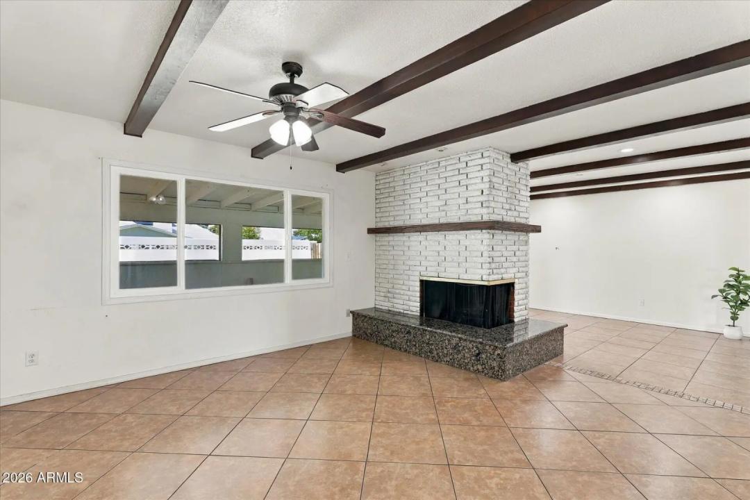 Real Estate Picture 13