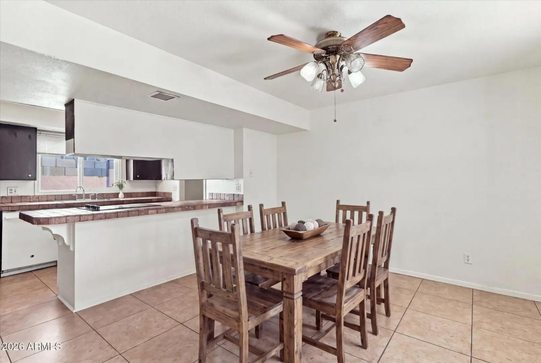 Real Estate Picture 10