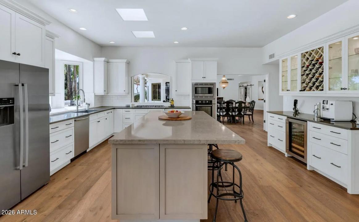 Real Estate Picture 15