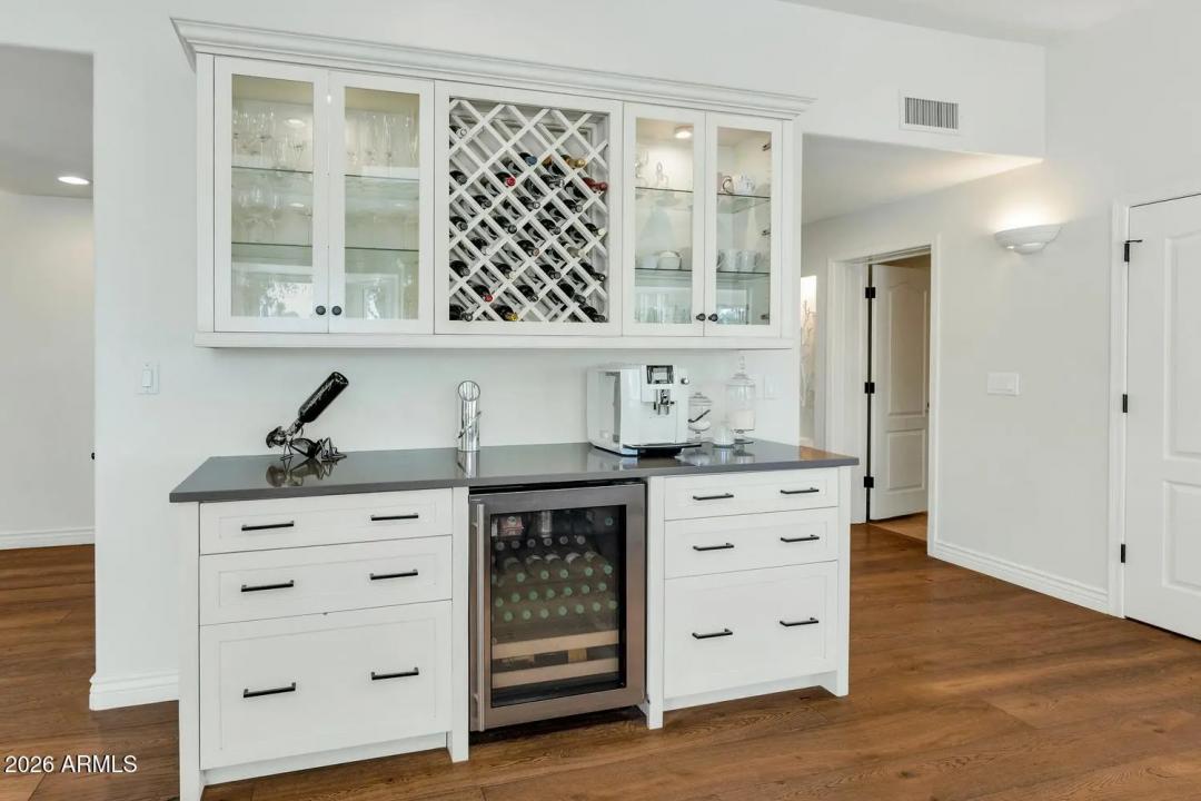 Real Estate Picture 18