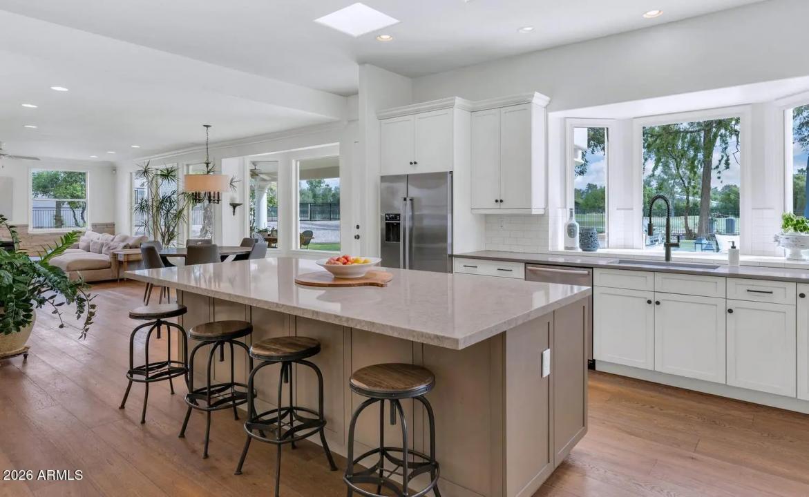Real Estate Picture 19