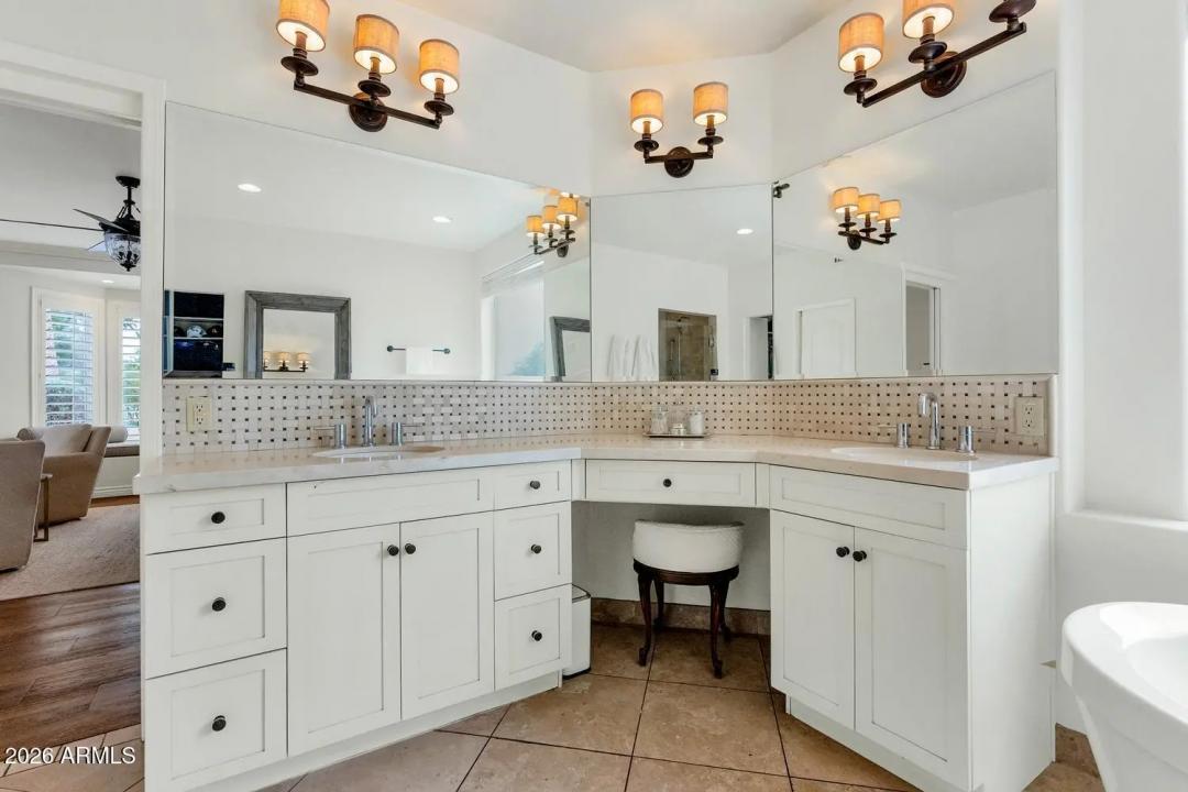 Real Estate Picture 27