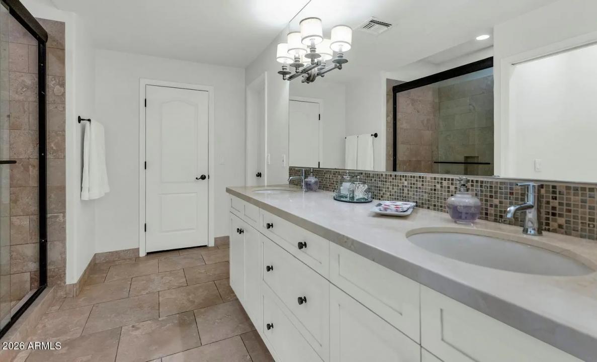 Real Estate Picture 35