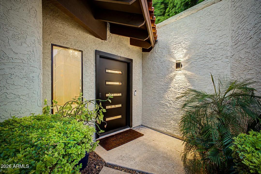 Real Estate Picture 3