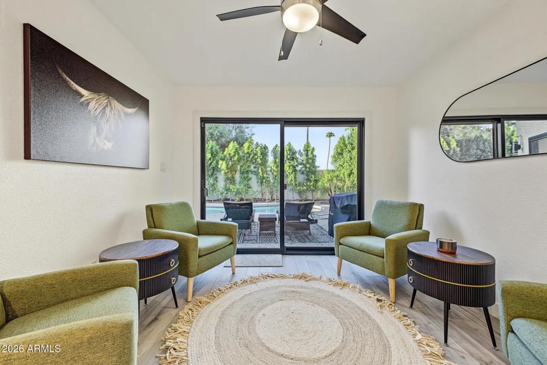 Real Estate Picture 8