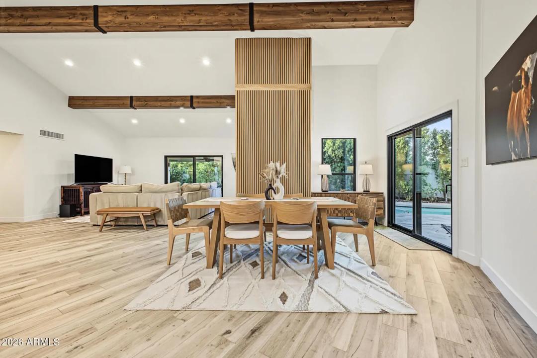 Real Estate Picture 11