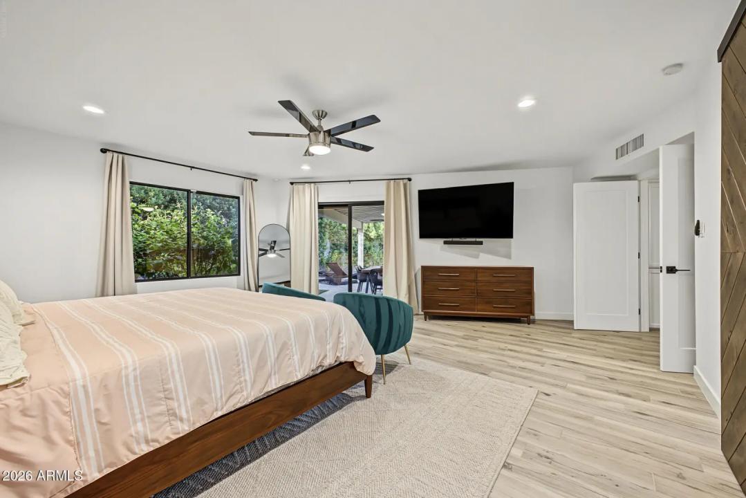 Real Estate Picture 19