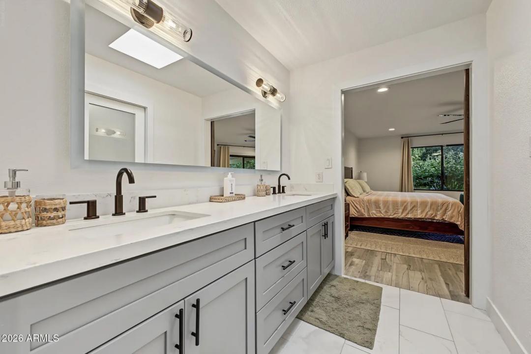 Real Estate Picture 22