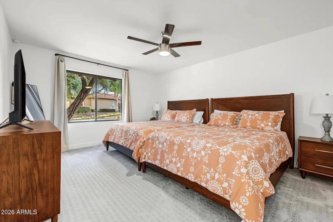 Real Estate Picture 23