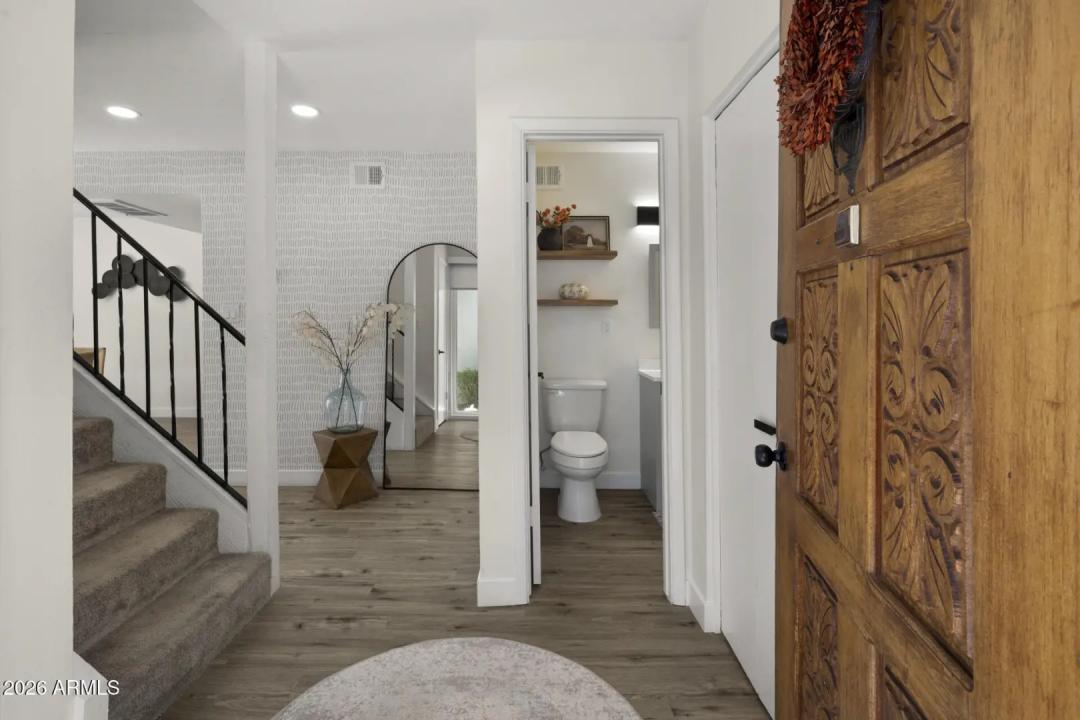 Real Estate Picture 4