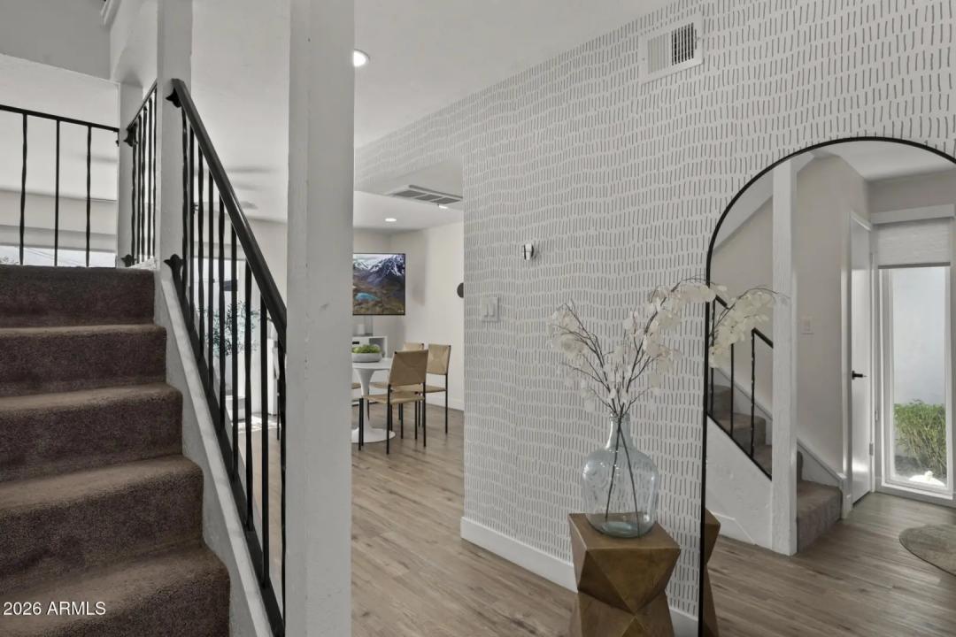 Real Estate Picture 17