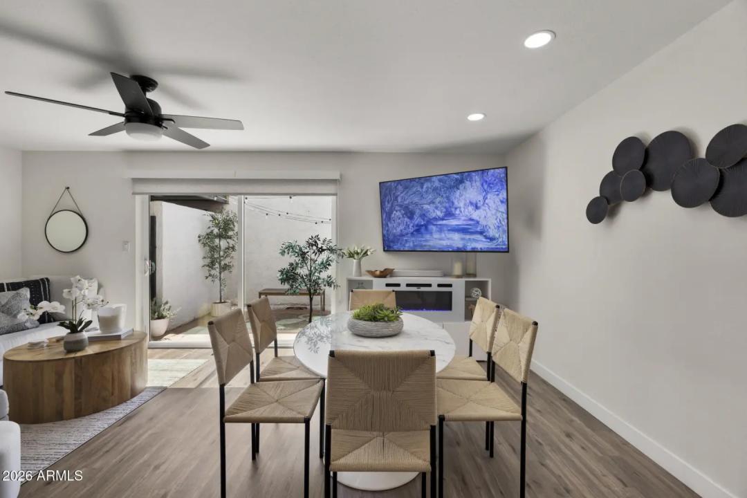 Real Estate Picture 11