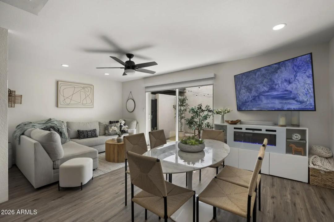 Real Estate Picture 3