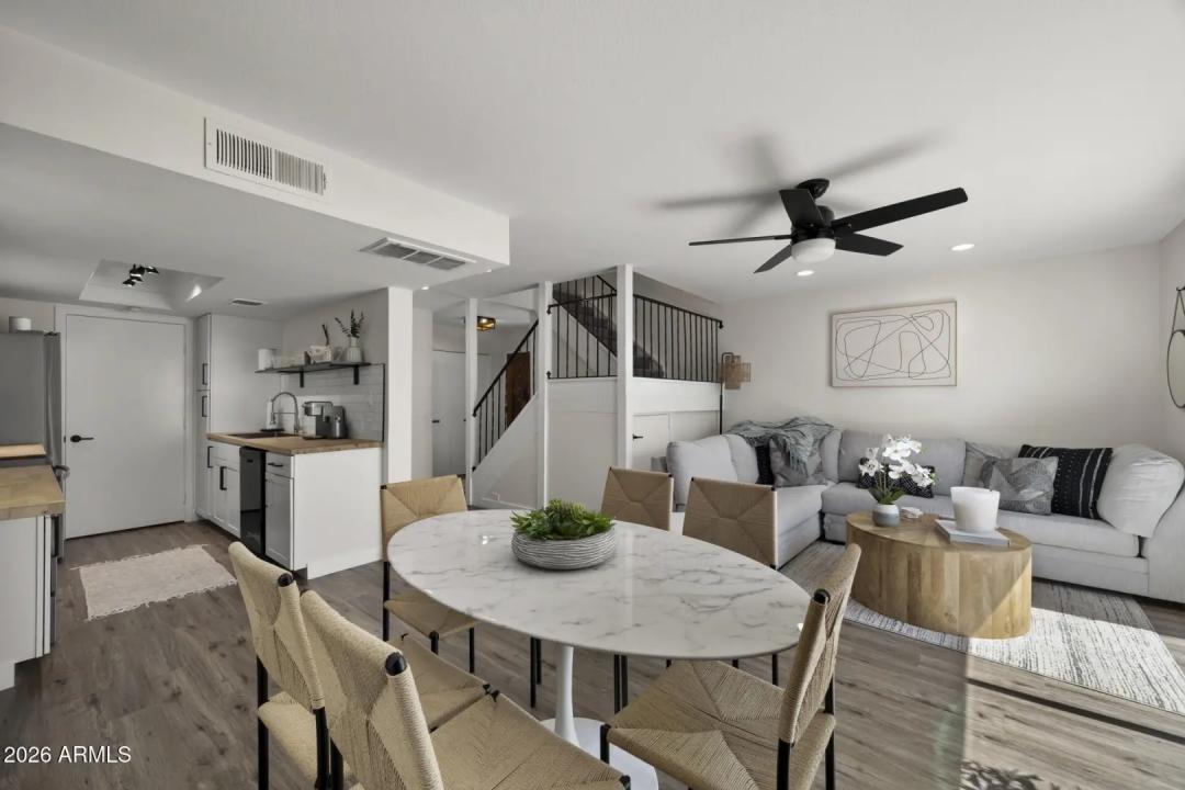 Real Estate Picture 5