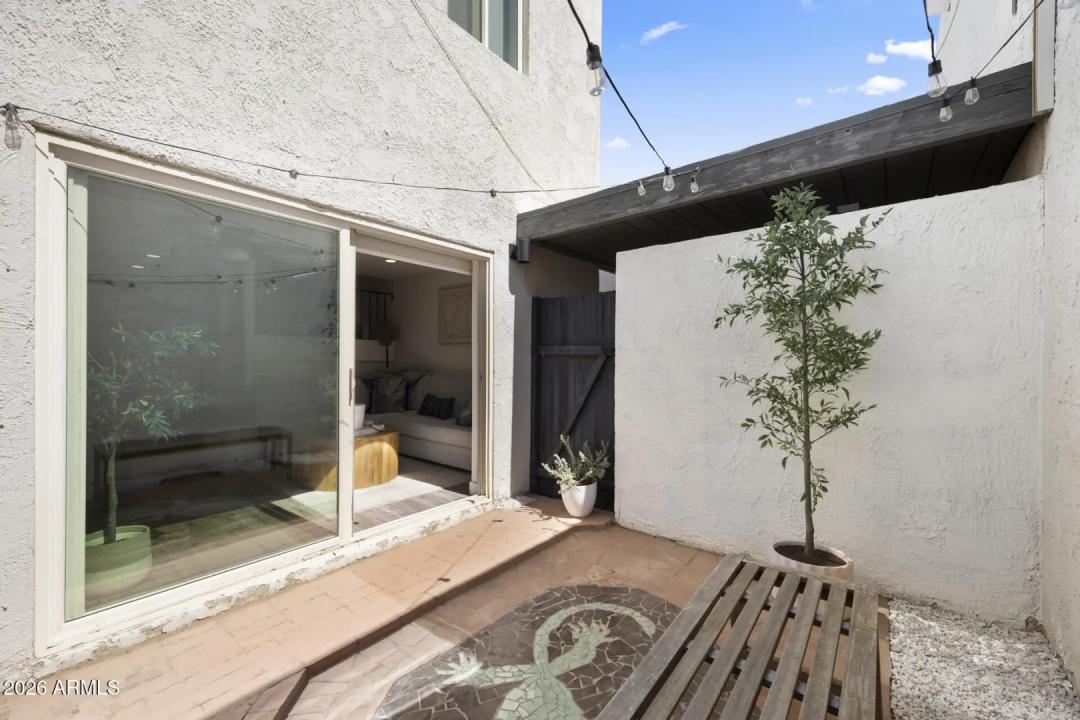Real Estate Picture 32