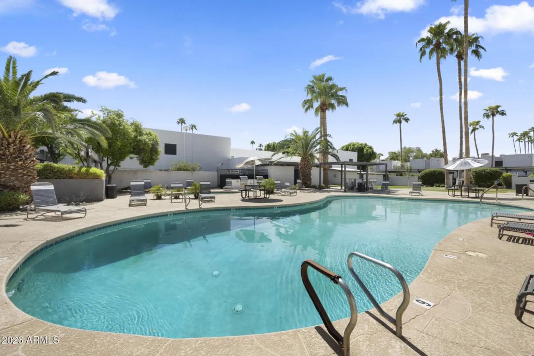 Real Estate Picture 33