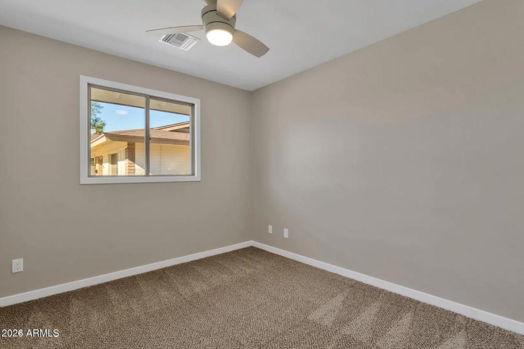Real Estate Picture 18