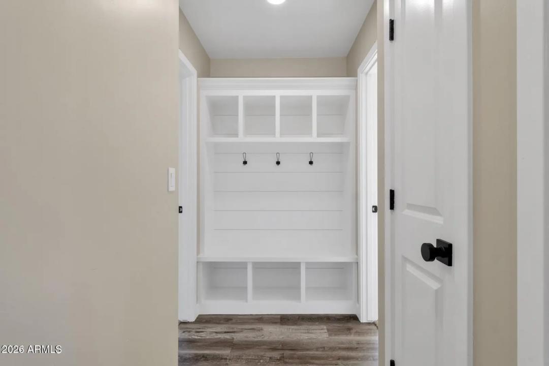 Real Estate Picture 21